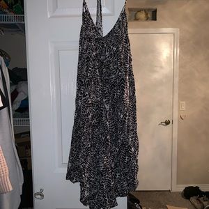 Brand new dress!! Perfect for the beach mid thigh